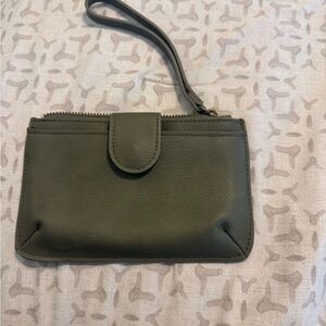 Universal Thread wristlet